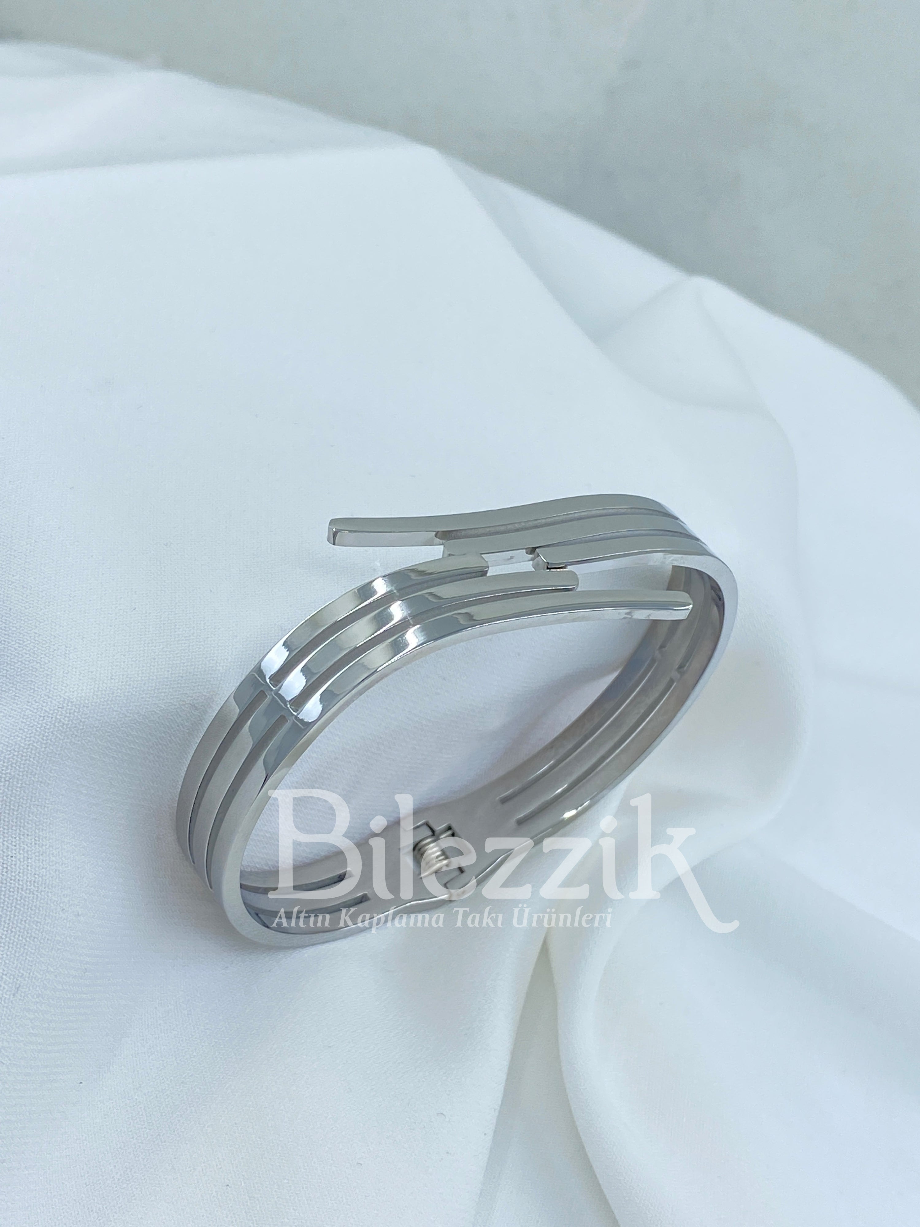 Cartier Kelepçe Modelimiz st11